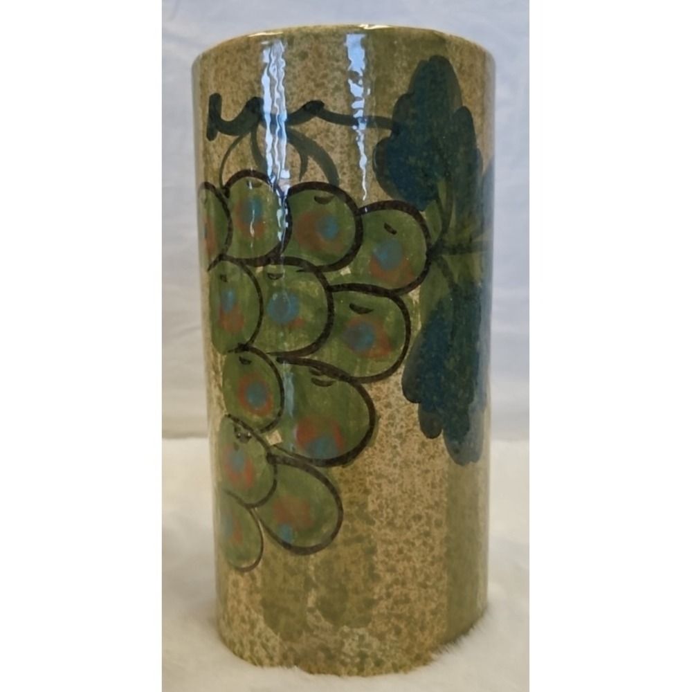 Mid-Century Hand Painted Vase, Made in Italy by SARA, Beautiful Vase 8x4.25 "‎